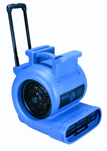 Výkonný ventilátor dovoluje rychlé sušení koberců po čištění.
